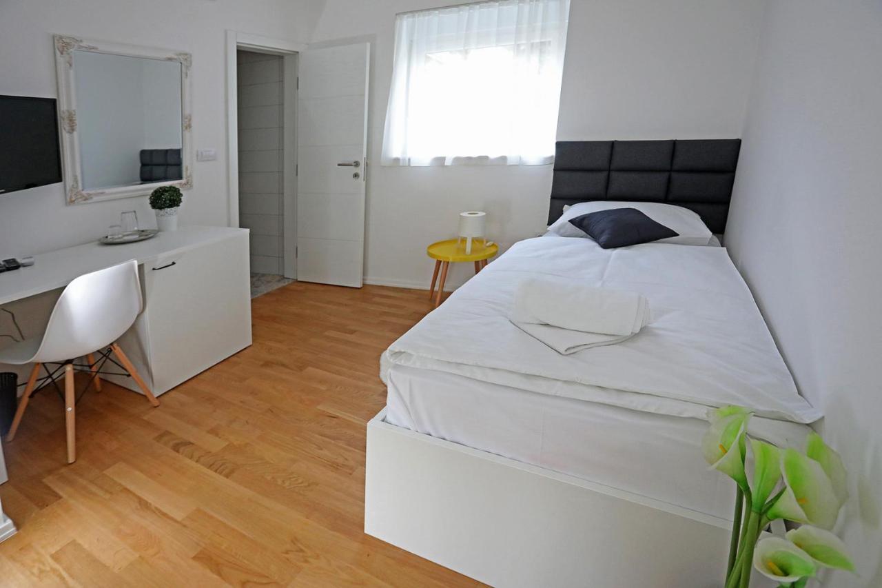 Home Apartmani I Sobe Осиек Экстерьер фото