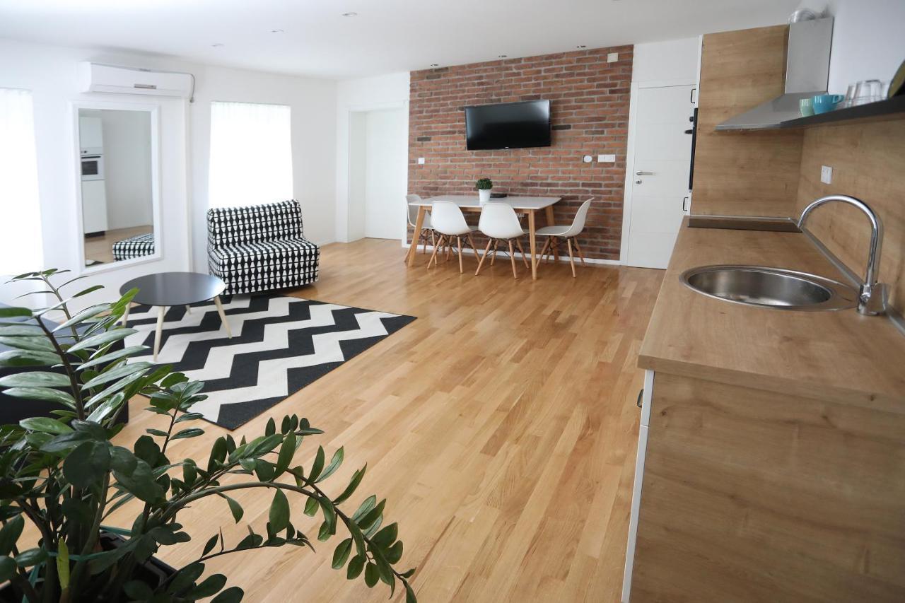 Home Apartmani I Sobe Осиек Экстерьер фото