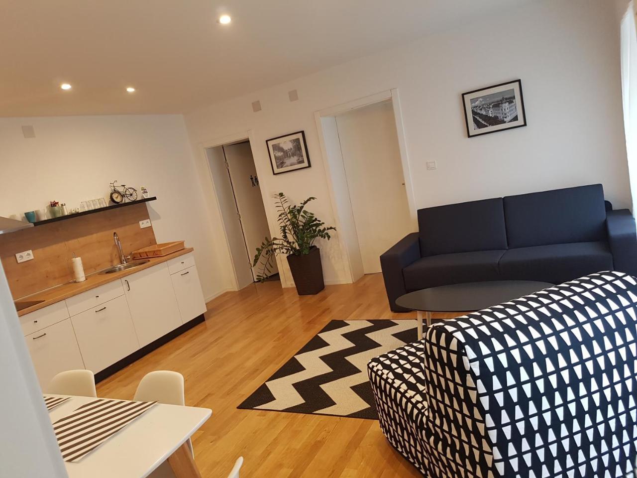 Home Apartmani I Sobe Осиек Экстерьер фото